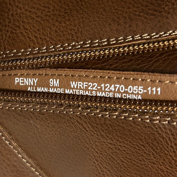 FRYE AND CO. Tan Lace-Up Leather Ankle Boots - Picture 5 of 6